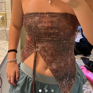 Edikted NWT Printed top